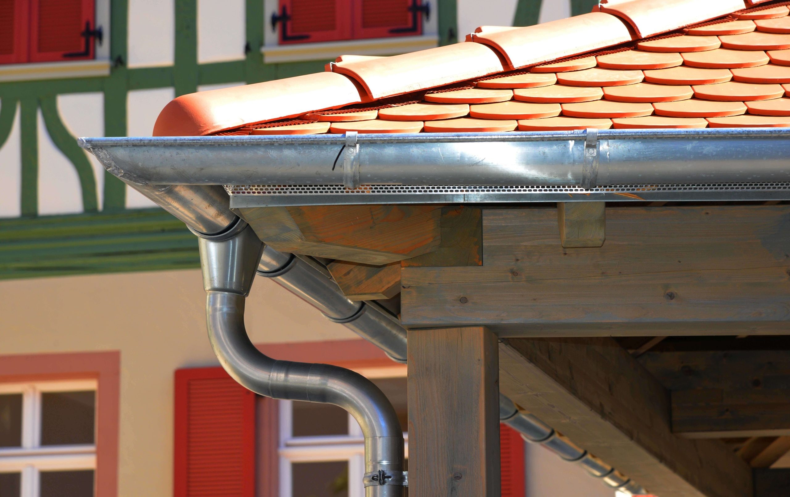 Corrosion-resistant steel gutters for effective rainwater drainage in Spartanburg